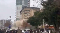 Многоэтажка обрушилась после землетрясения в турецком Газиантеп: кадры очевидцев