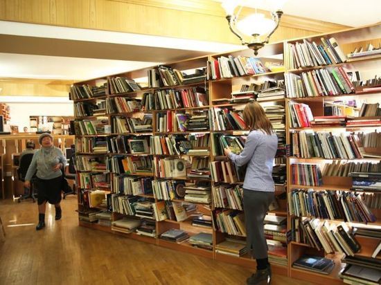 Украинские власти уничтожили 11 миллионов книг на русском языке