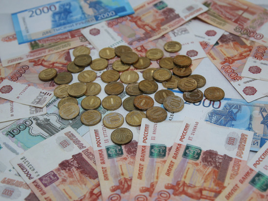 Дефицит российского бюджета в январе составит 1,76 трлн рублей