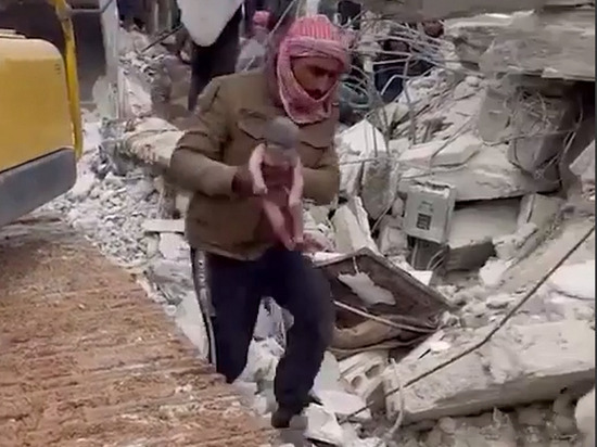 Женщина родила ребенка под завалами после землетрясения в Сирии