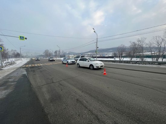 Пешеход попал в больницу после ДТП возле «Аква Сити» в Южно-Сахалинске