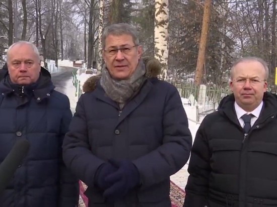 В день рождения Муртазы Рахимова Радий Хабиров приехал на кладбище