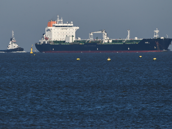 FT: иранские танкеры-"призраки" втрое увеличили перевозки российской нефти