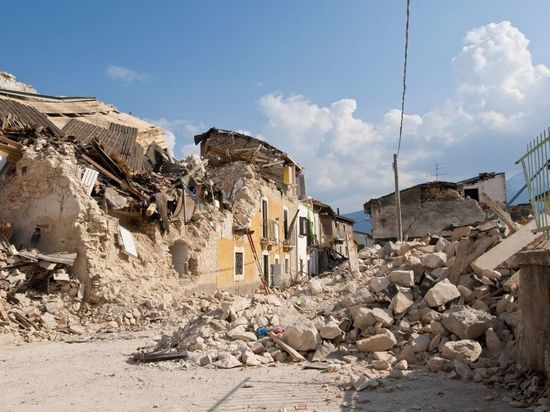 Экстренные службы подтвердили гибель одного россиянина при землетрясении в Турции