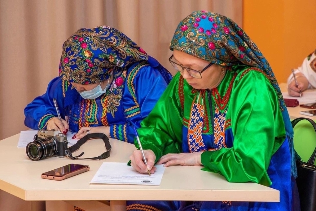 янао язык. письменность ненцев. карта ямало ненецкого автономного округа. ненецкая письменность. символика ямало-ненецкого автономного округа.