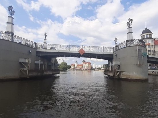 В ночь на среду в Калининграде разведут мосты «Юбилейный» и «Высокий»