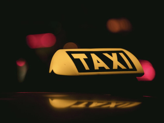 В Тамбове пассажир, поругавшись с таксистом, угнал его автомобиль