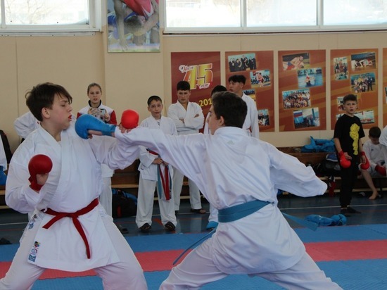Сильнейших каратистов выявили в соревнованиях ко Дню защитника Отечества на Сахалине