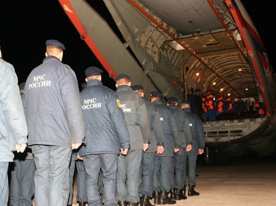 Глава МЧС Куренков поручил направить в Турцию дополнительную группу спасателей