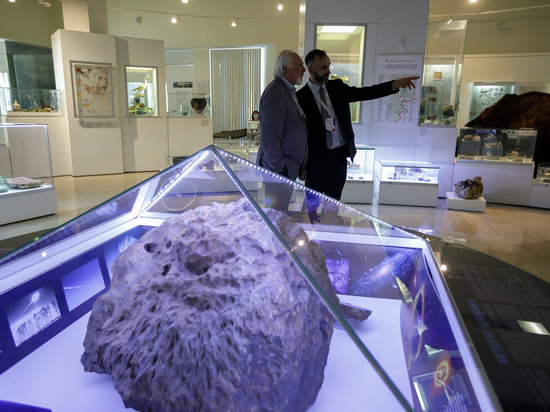 Южноуральцы смогут подержать легендарный метеорит