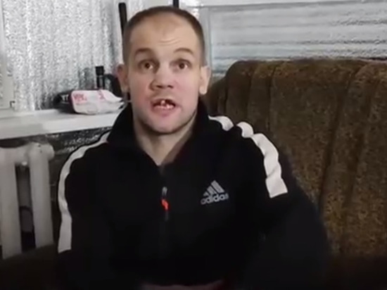 Раненый рэпер-доброволец Николай притворился мертвым, прополз 8 часов по полю и спасся после боевых действий под Соледаром, пишет телеграм-канал «Mash на Донбассе»