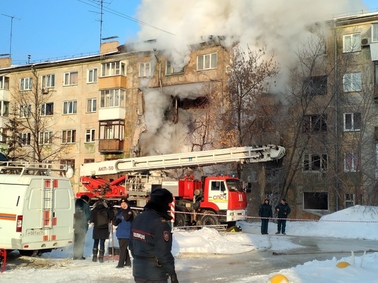 Под завалами дома на Линейной в Новосибирске могут находиться три человека