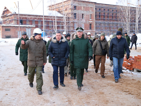 Замминистра обороны проинспектировал строительство Суворовского училища в Иркутске