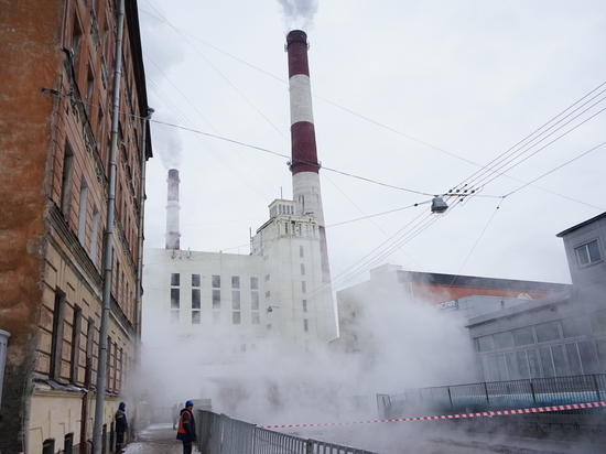 Жители Североморска останутся без горячей воды и отопления из-за прорыва на теплосетях