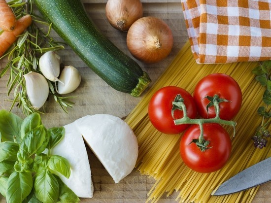В Курской области после проверок сняли с продажи 363 кг овощей и фруктов