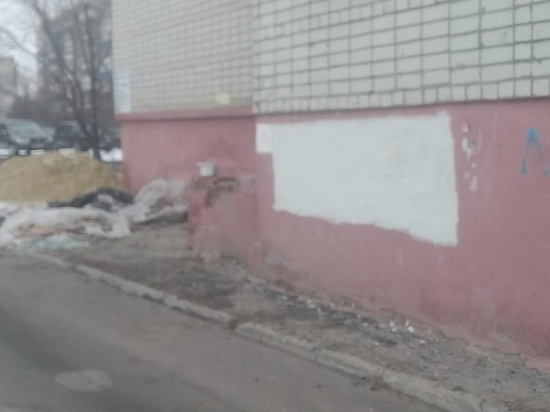 На улицах Курска продолжают закрашивать надписи с рекламой наркотиков