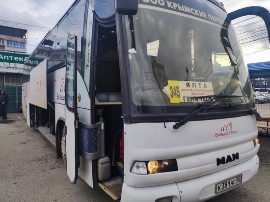 Три новых автобусных маршрута связали Крым с Геническом и Скадовском