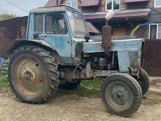 Безработный продал чужой трактор за половину его стоимости в Хабаровском крае