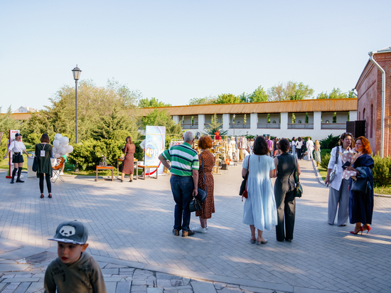 Астраханцы не планируют отмечать День Святого Валентина