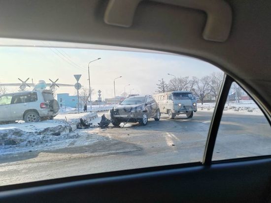 «Тут бы кольцо»: массовое ДТП произошло рядом с аэропортом в Южно-Сахалинске