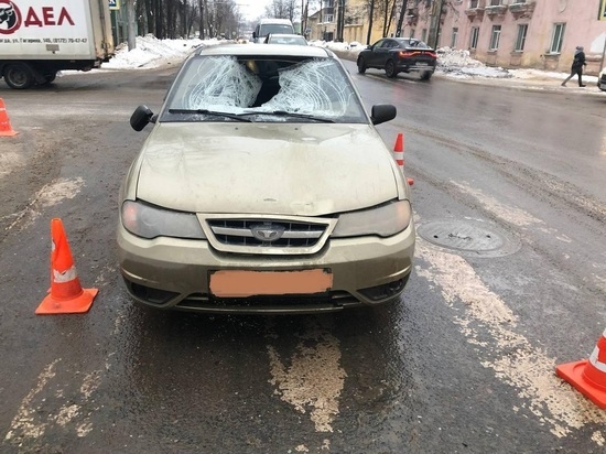 Молодого человека сбили на пешеходном переходе в Вологде