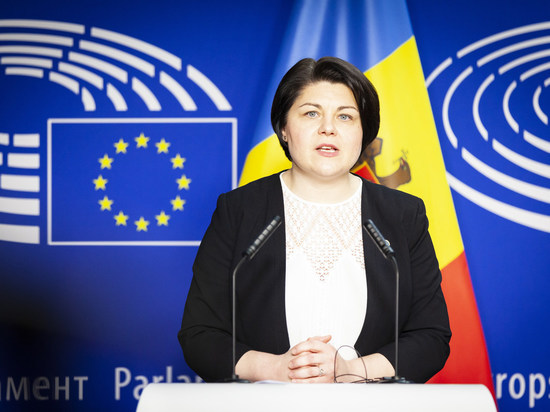 Премьер Молдавии Гаврилица ушла в отставку, за ней и все правительство