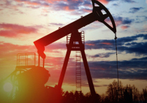 Из-за введенного Западом ценового лимита Россия может снизить нефтедобычу, «такие риски есть», заявил вице-премьер Александр Новак