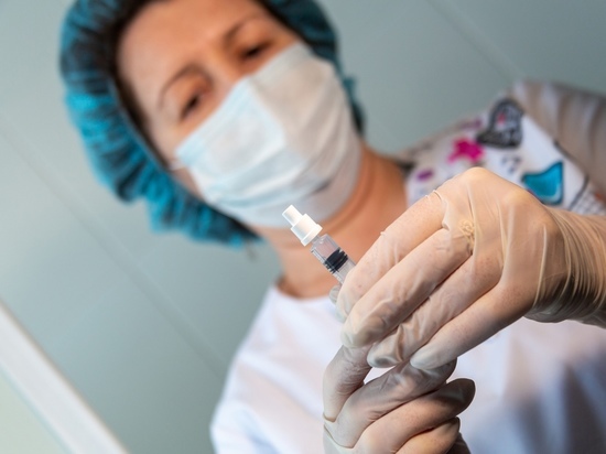 Жители Томска смогут поставить прививки от коронавируса 11 и 12 февраля в ТЦ &#34;Лето&#34;