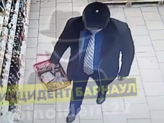 На Алтае районного депутата заподозрили в краже продуктов из магазина