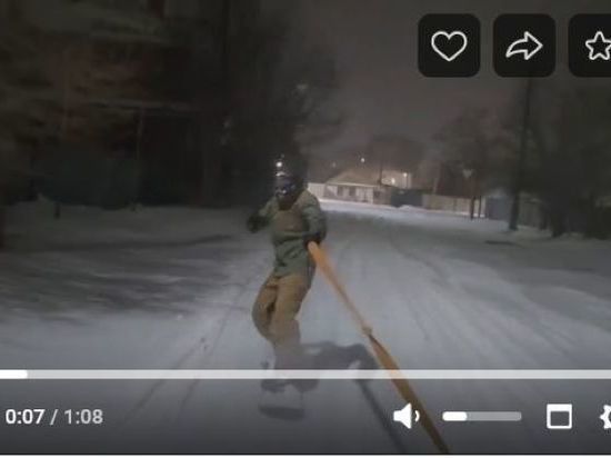 Катавшегося по улицам Элисты сноубордиста и его подельника привлекли к ответственности