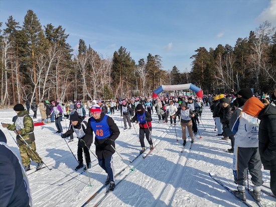В «Лыжне России» в Улан-Удэ приняли участие более 2 тысяч человек