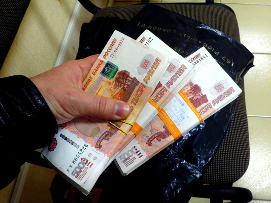Пенсионерка из Саратова поверила мошенникам: ее счет уменьшился на три миллиона рублей