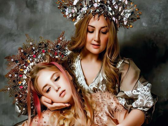 Жительница Архангельска – автор украшений и корон для конкурсов красоты