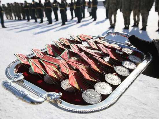Бойцам спецназа Росгвардии вручили награды в Железноводске