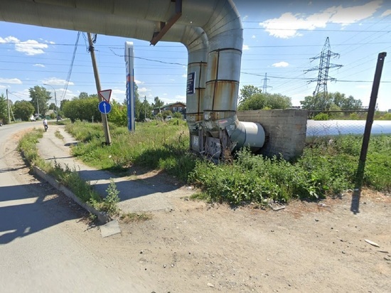 Автомобиль КIA Rio перевернулся в Екатеринбурге