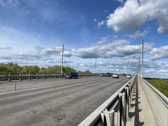 В Рязанской области запретят проезд большегрузов по мосту через Проню