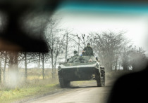 Военный специалист, подполковник ЛНР в отставке Андрей Марочко считает, что власти Украины перемещают радиолокационные станции контрбатарейной борьбы AN/TPQ-50 производства США на купянский участок фронта