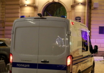 В Выборгском районе двоих граждан Азербайджана тяжело ранили ножом после конфликта на парковке