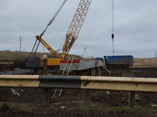  Хоценко: поврежденный мост Тельмановского района будет восстановлен