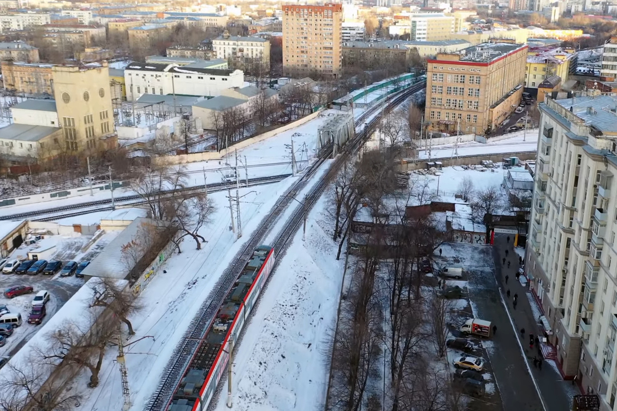 У станции БКЛ «Воронцовская» в Москве появились удобные пешеходные маршруты  и новое освещение - МК