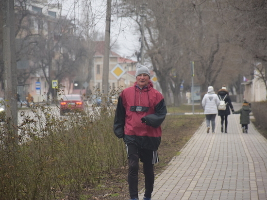 Феодосиец пробежал 70 км в честь своего 70-летия