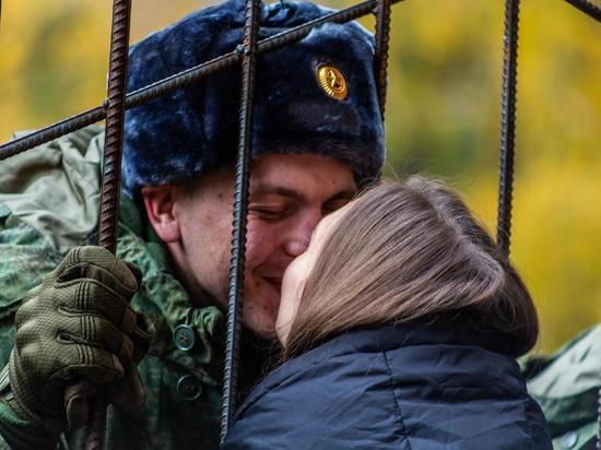 Жительницы Новосибирска признались в любви находящимся на СВО мужьям