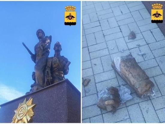 Под Новороссийском повредили памятник Воинам-малоземельцам