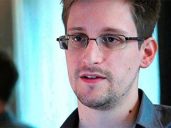 Сноуден: США используют панику со «сбитыми НЛО» для отвлечения внимания