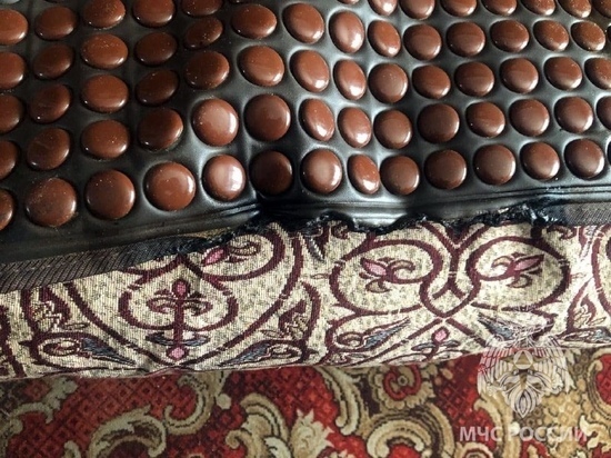 Четыре человека эвакуировались из девятиэтажки Череповца из-за загоревшегося матраса