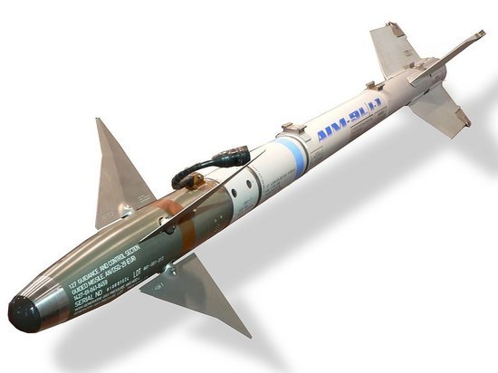 Bloomberg: сбивающая воздушные шары ракета США стоит $439 тысяч