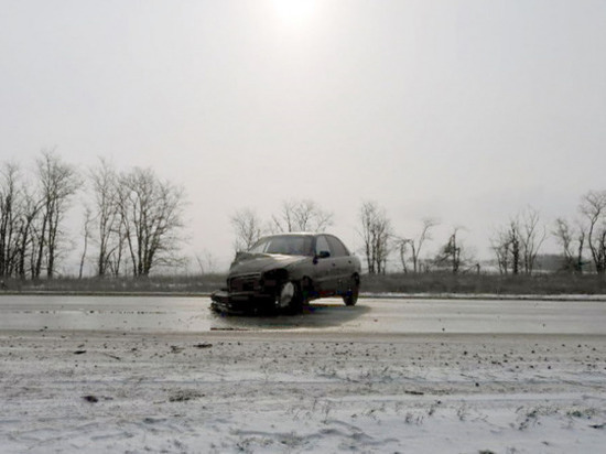 В Волгоградской области дальнобойщик из Ростова устроил аварию с пострадавшей