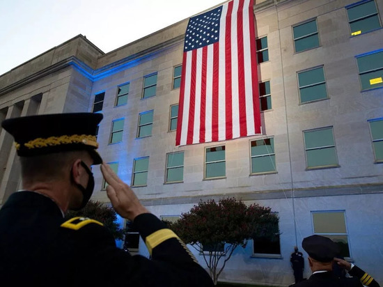 AT: США близки к катастрофе из-за желания победить Россию