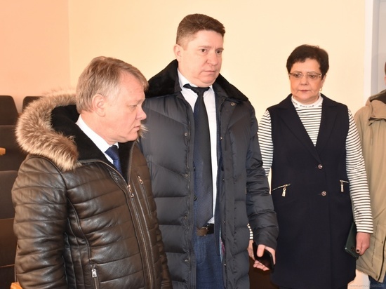 Глава Пензы проверил ход капремонта музыкальной школы