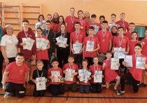 Конкуренция высокая: ученики спортивной школы «Звезда» среди 225 юных пловцов